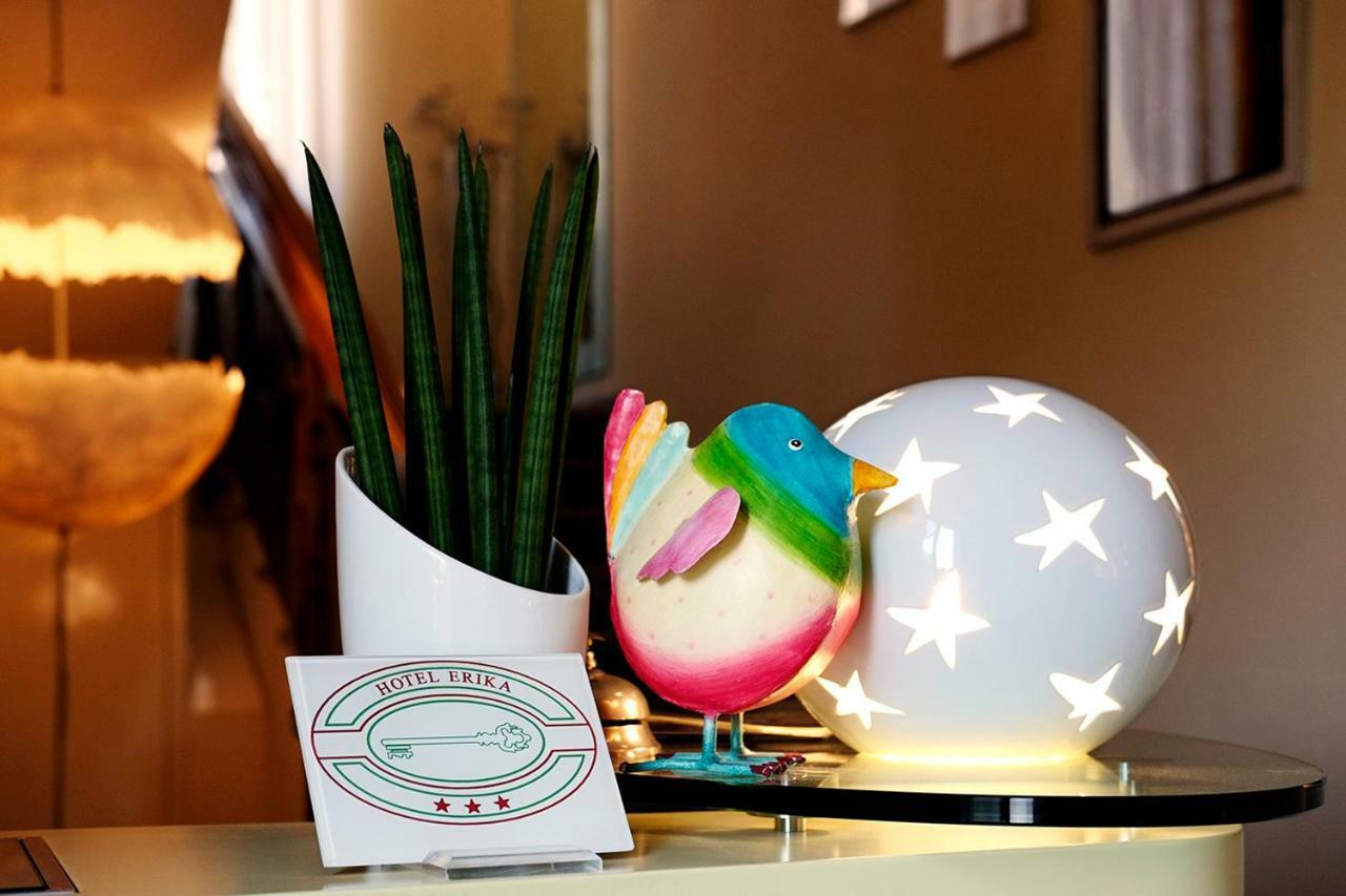 Hotel Erika Малчезине Екстериор снимка